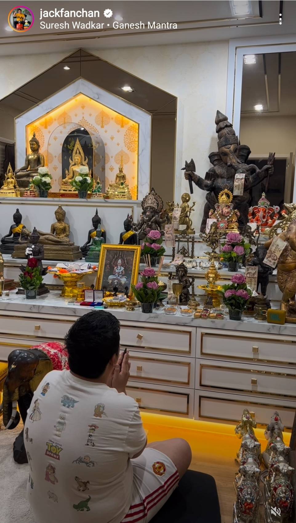 คนบันเทิงสายมู ไหว้ขอพรในวันคเณศจตุรถี คนบันเทิงสายมู ไหว้ขอพรในวันคเณศจตุรถี