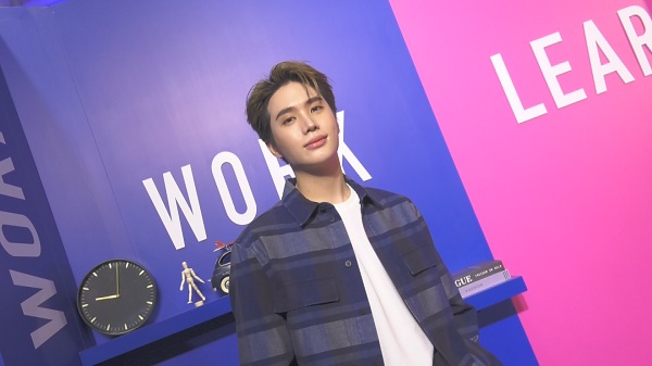 “อิน สาริน” ยืนยันไร้ปัญหาสองคู่จิ้น หลังปฏิเสธการถ่ายรูป (มีคลิป) “อิน สาริน” ยืนยันไร้ปัญหาสองคู่จิ้น หลังปฏิเสธการถ่ายรูป (มีคลิป)