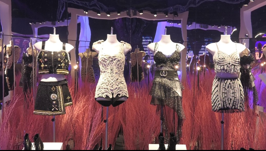 ชมครบทุกโซนใน BLACKPINK IN YOUR AREA POP-UP STORE & EXHIBITION ชมครบทุกโซนใน BLACKPINK IN YOUR AREA POP-UP STORE & EXHIBITION