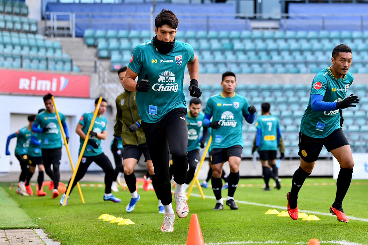 'ช้างศึก' ขาด 'ฉัตรมงคล' ฝึกซ้อมครั้งสุดท้าย ก่อนดวล เอสโตเนีย 'ช้างศึก' ขาด 'ฉัตรมงคล' ฝึกซ้อมครั้งสุดท้าย ก่อนดวล เอสโตเนีย