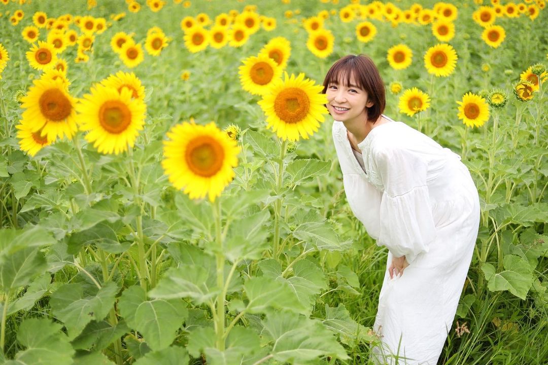 สุดช็อก!! 'ชิโนดะ มาริโกะ' อดีต AKB48 ยุคคามิเซเว่น ถูกสามียื่นฟ้องเพราะคบชู้ สุดช็อก!! 'ชิโนดะ มาริโกะ' อดีต AKB48 ยุคคามิเซเว่น ถูกสามียื่นฟ้องเพราะคบชู้