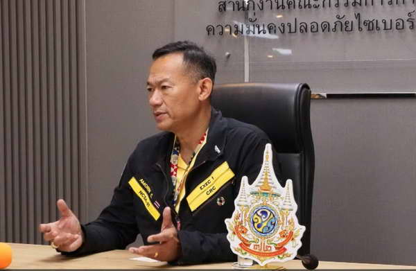 เตือนภัย! ขวัญชนก-เจก ชี้อันตรายจากเว็บเถื่อน เสี่ยงถูกโจรกรรมข้อมูลสูง