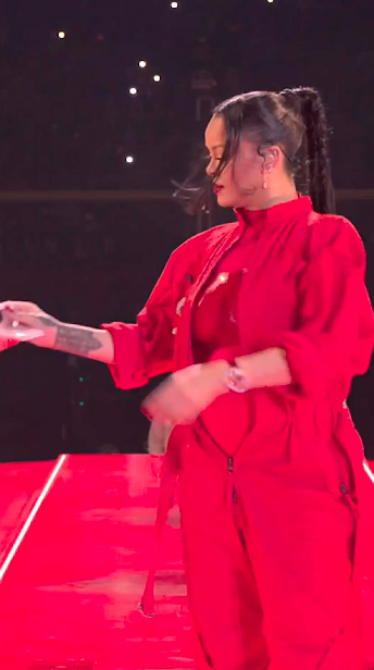 ตั้งท้องทายาทคนที่2!! ตัวแทน ‘ริฮานน่า’ ยืนยันหลังโชว์พักครึ่ง Super Bowl ตั้งท้องทายาทคนที่2!! ตัวแทน ‘ริฮานน่า’ ยืนยันหลังโชว์พักครึ่ง Super Bowl