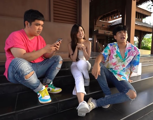 ชาวเน็ตจวก!! นิกกี้ - แจ็ค เอาชุดบิกินี่ เบียร์ เดอะวอยซ์มาถูหน้า ไม่ต่างจากการคุกคามทางเพศ