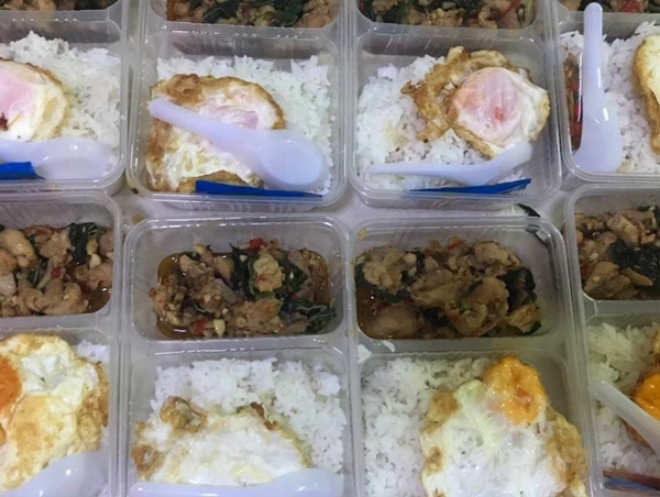 “ณเดชน์” มอบข้าวกล่อง 300 ชุด และน้ำดื่ม ให้ผู้ประสบเหตุไฟไหม้โรงงาน “ณเดชน์” มอบข้าวกล่อง 300 ชุด และน้ำดื่ม ให้ผู้ประสบเหตุไฟไหม้โรงงาน