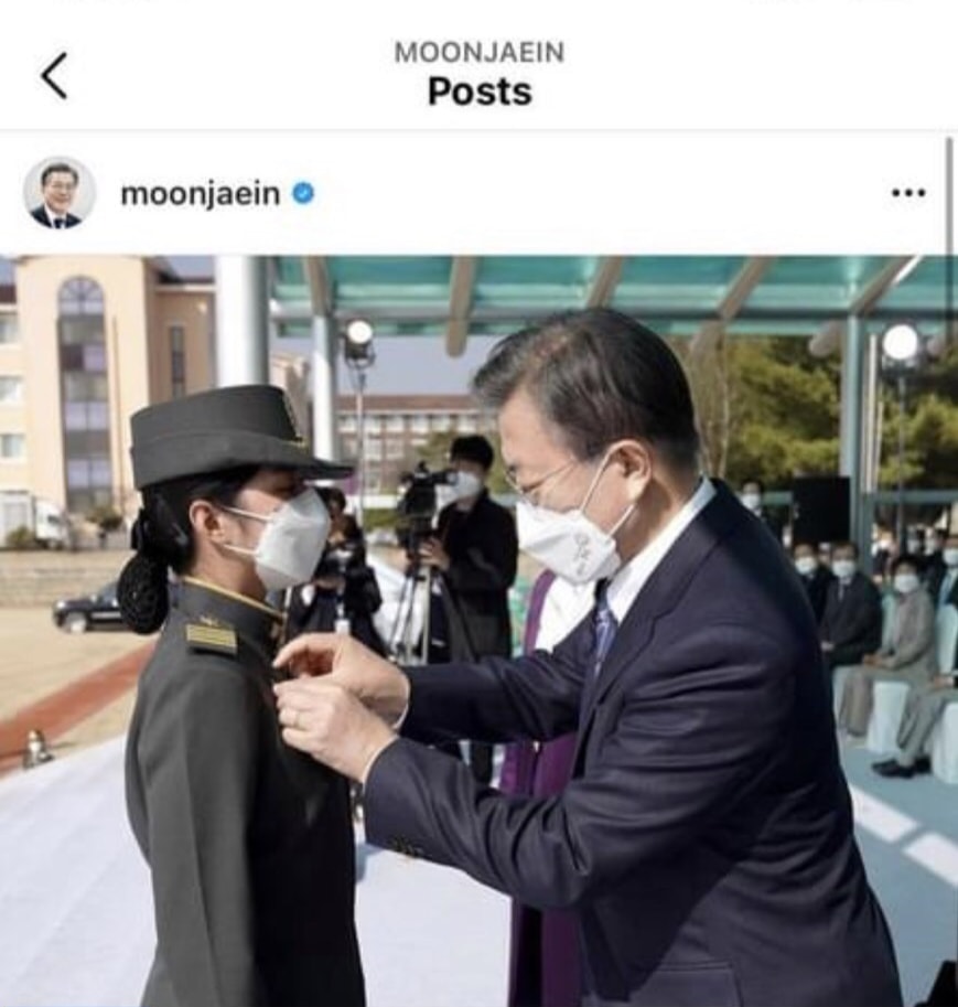 ยกนิ้ว!นร.ไทยคนแรกจบพยาบาลทหารเกาหลี-ปธน.ให้เกียรติติดยศลงรูป IG ส่วนตัว