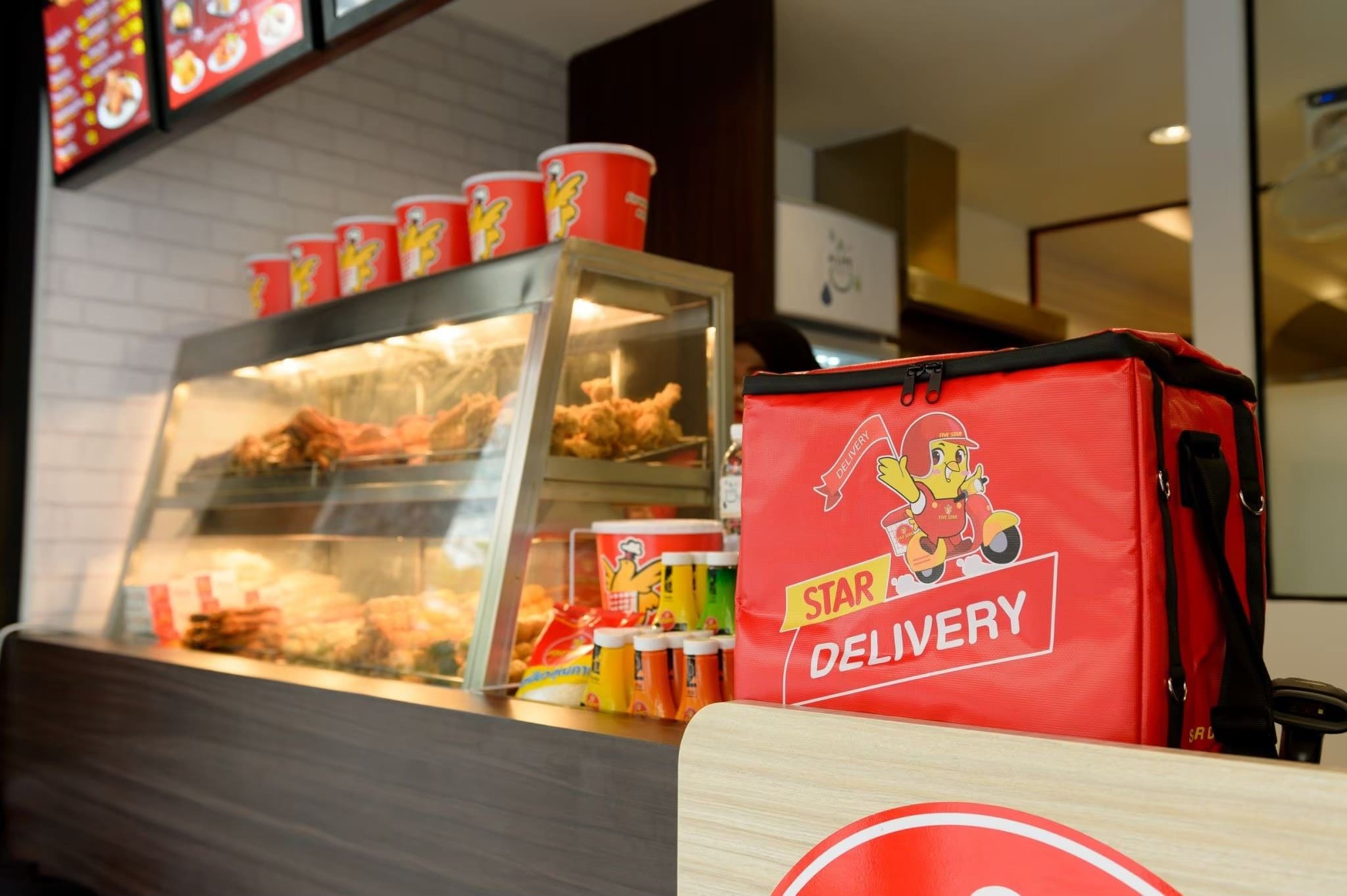 'Five Star-Hi Pork' คว้ารางวัลจาก Thai Franchise Center ประจำปี 2022 ตอกย้ำความเป็นผู้นำธุรกิจแฟรนไชส์ร้านอาหารไทย