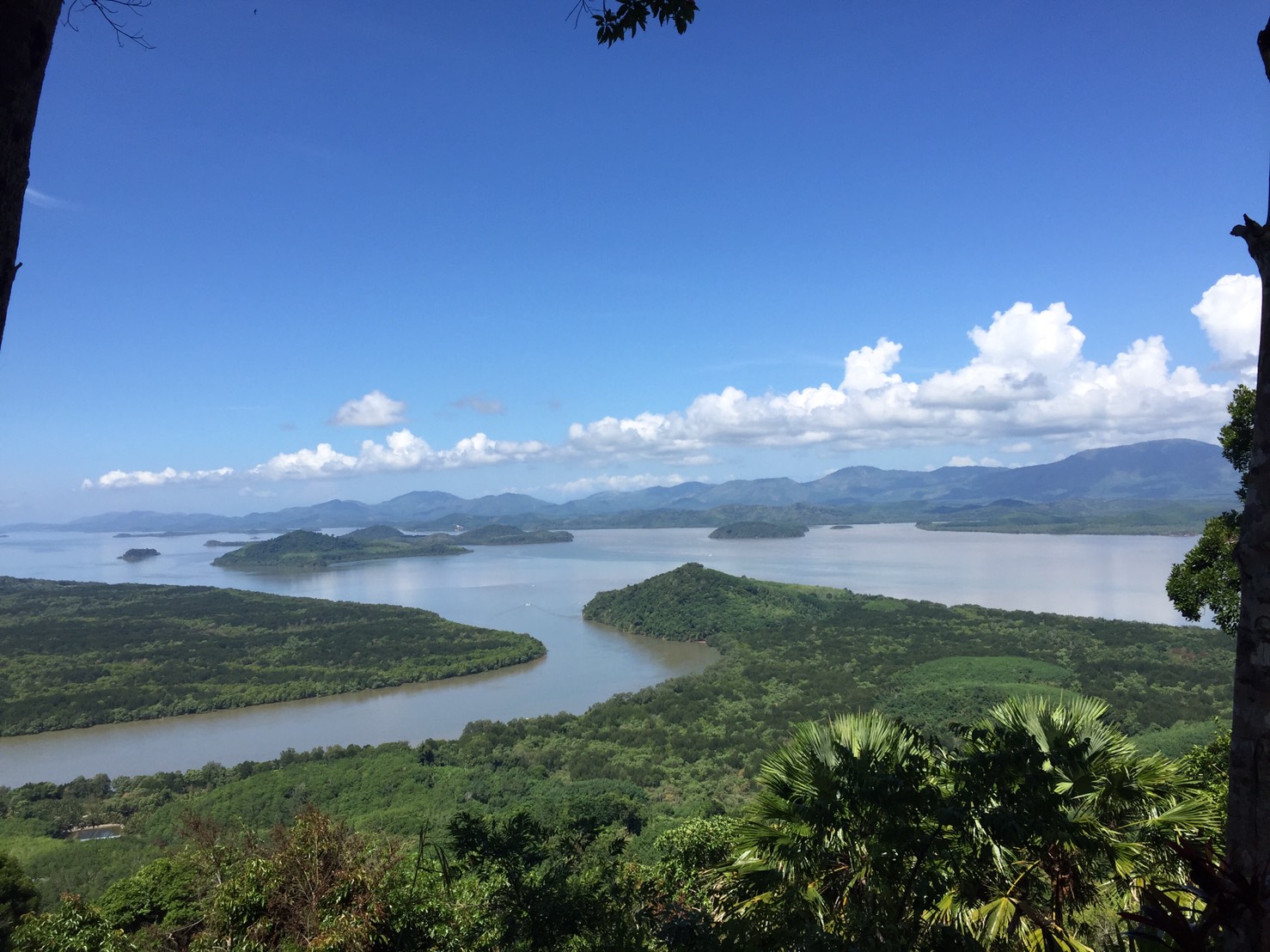 12 ที่เที่ยวระนอง 2565 สัมผัสเมืองรอง อันซีนทะเลอันดามัน 12 ที่เที่ยวระนอง 2565 สัมผัสเมืองรอง อันซีนทะเลอันดามัน