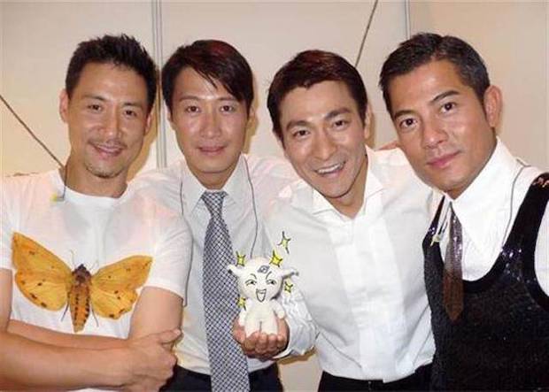 รอฟินเลย!! แห่แชร์ข่าว ‘หลิวเต๋อหัว’ นำทัพ 4 จตุรเทพฮ่องกงรวมตัวในรอบ 15 ปี (มีคลิป) รอฟินเลย!! แห่แชร์ข่าว ‘หลิวเต๋อหัว’ นำทัพ 4 จตุรเทพฮ่องกงรวมตัวในรอบ 15 ปี (มีคลิป)