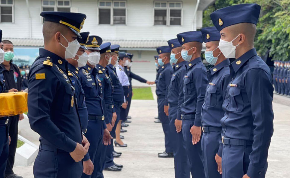 'เพชร ธนภณ' กับชีวิตเข้ารับใช้ชาติแต่ออร่าความหล่อยังเต็มสมฉายา 'มือเซตเทพบุตร'
