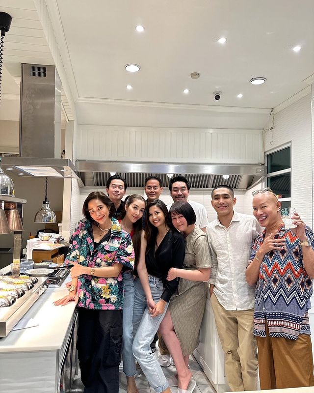 ชาวเน็ตซูมตาแตก  แอบลุ้นใครคู่ใคร ยังไงดี