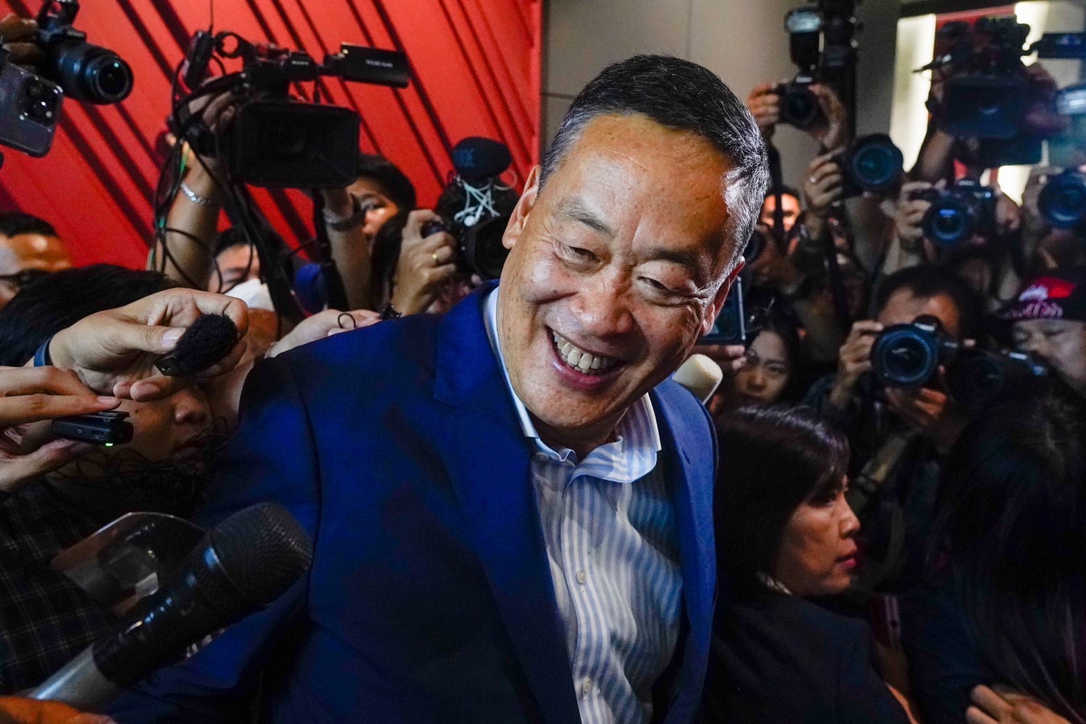 เศรษฐา ทวีสิน เปิดใจหลังทราบผลโหวตนายกรัฐมนตรี เศรษฐา ทวีสิน เปิดใจหลังทราบผลโหวตนายกรัฐมนตรี