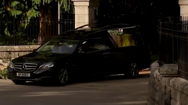 เคลื่อนพระบรมศพ ควีนเอลิซาเบธที่ 2 ออกจากพระตำหนักบัลมอรัล