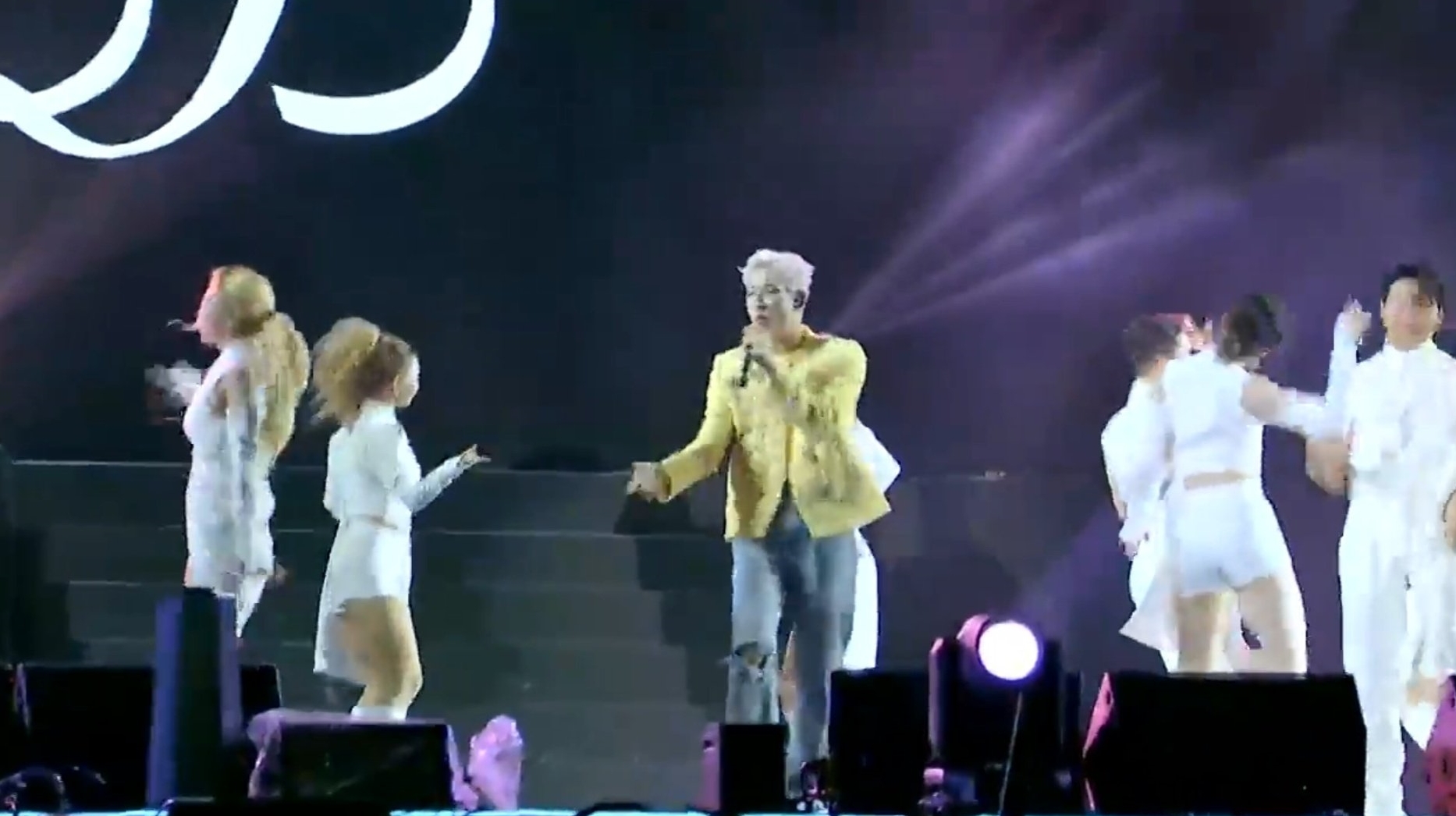 ต้อนรับปีใหม่ 2022 ด้วยบรรยากาศเคานต์ดาวน์สุดอลังการ