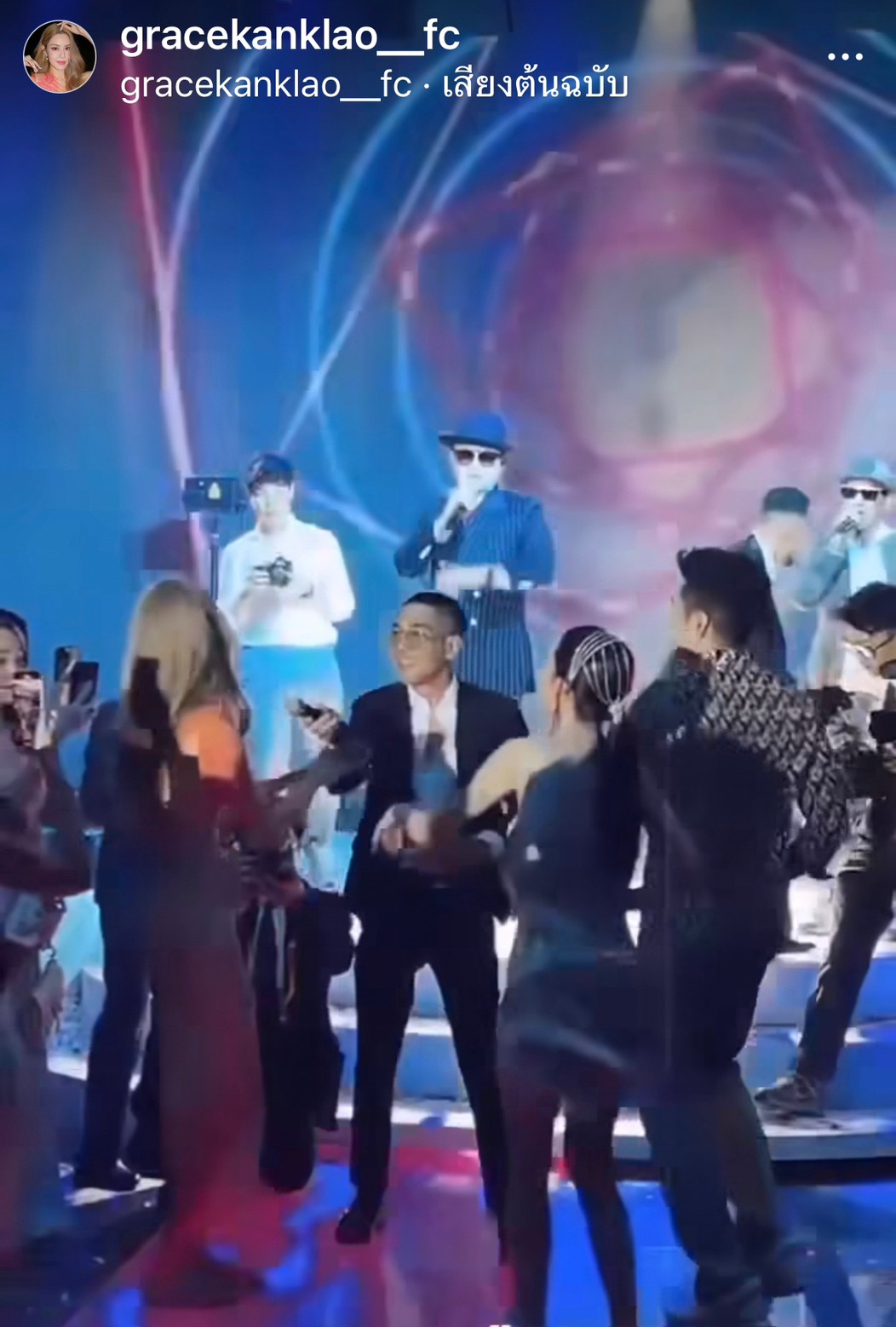 โมเมนต์น่ารัก! เกรซ กาญจน์เกล้า โผล่ยินดีงานแต่ง ก้อง กรุณ โมเมนต์น่ารัก! เกรซ กาญจน์เกล้า โผล่ยินดีงานแต่ง ก้อง กรุณ