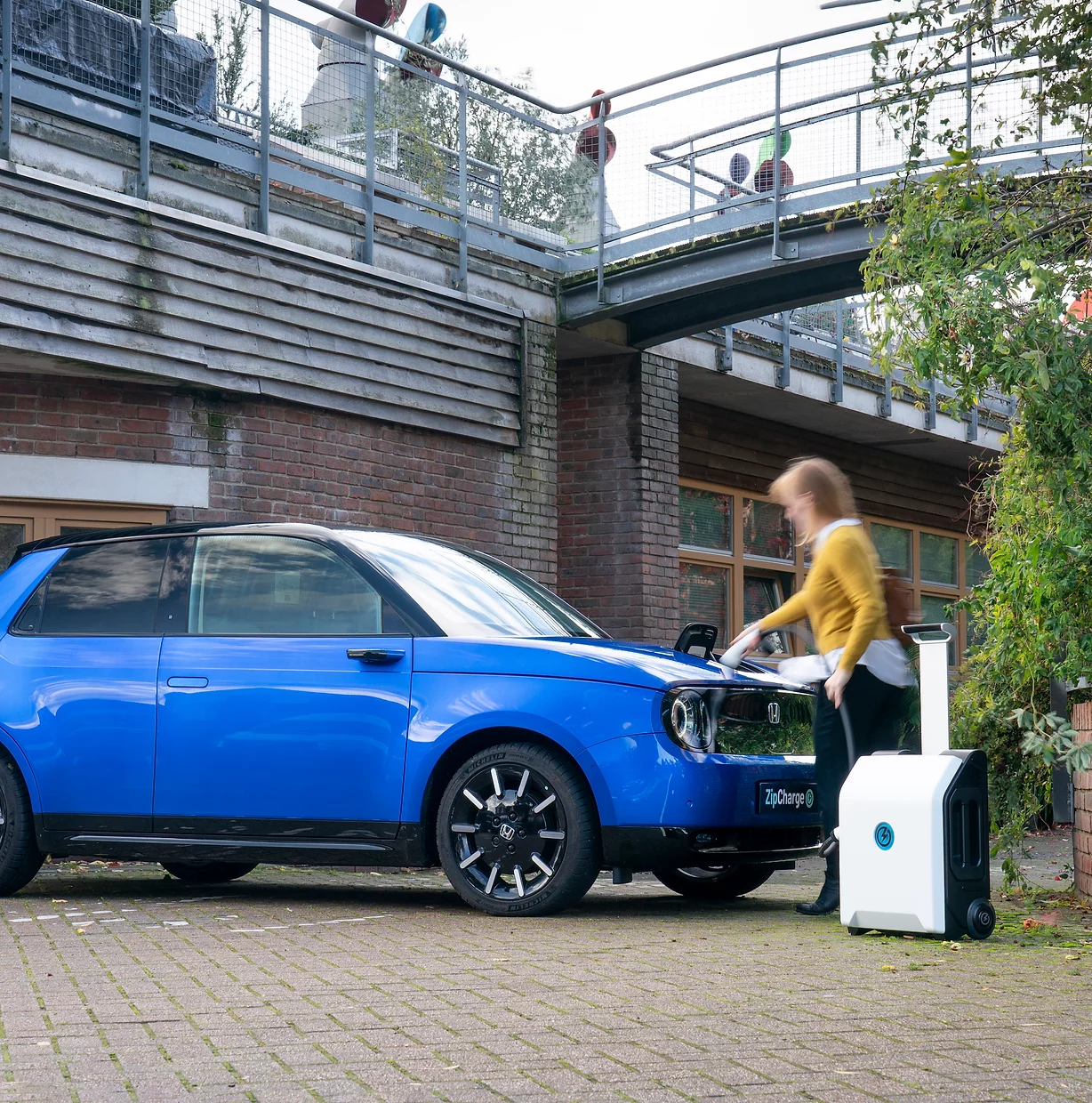  เปิดตัว GoHub สถานีชาร์จรถ EV “แบบพกพา”