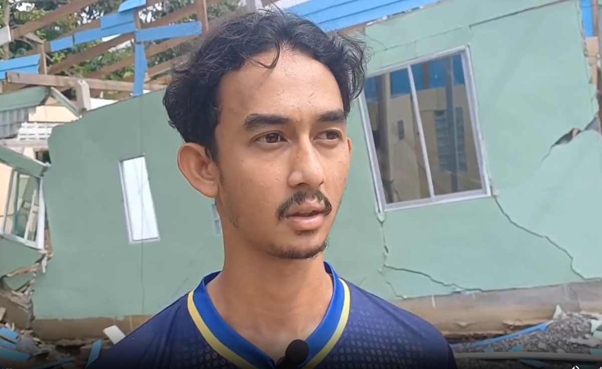 ชาวยะลาเจอน้ำท่วมกัดเซาะบ้านทรุดพังทั้งหลัง ชาวยะลาเจอน้ำท่วมกัดเซาะบ้านทรุดพังทั้งหลัง