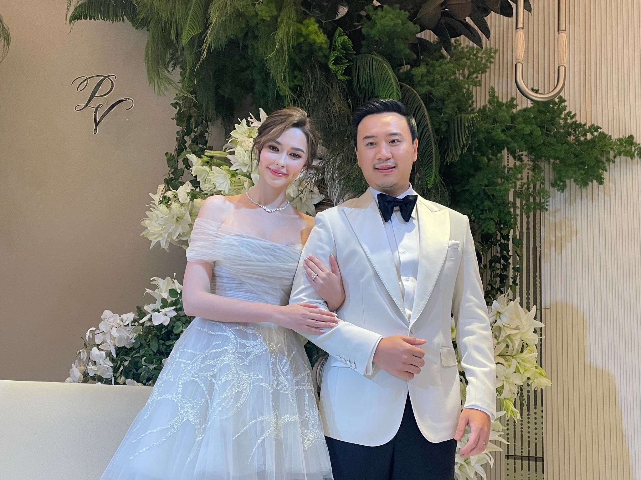 วิวาห์อลังการ “แพทริเซีย-โน้ต” เข้าพิธีหมั้นสุดอบอุ่น (มีคลิป) วิวาห์อลังการ “แพทริเซีย-โน้ต” เข้าพิธีหมั้นสุดอบอุ่น (มีคลิป)