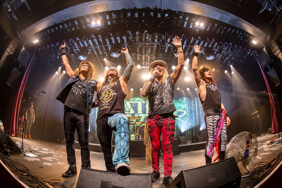 BTS โดนมือกีตาร์วง Steel Panther แขวะว่าเพลงห่วยจนทนฟังไม่ได้ 