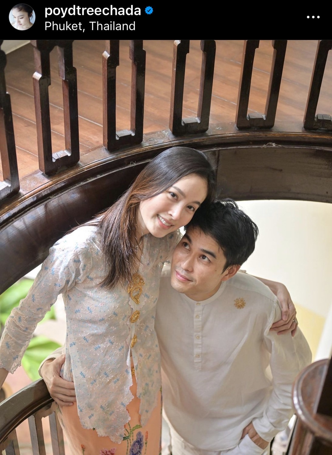 เปิดภาพ ปอย ตรีชฎา - โอ๊ค บรรลุ ไหว้บอกกล่าวบรรพบุรุษ