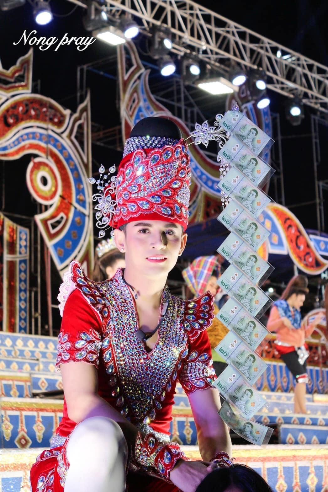 นิว มุกดา พระเอกหมอลำชื่อดัง ประสบอุบัติเหตุเสียชีวิต