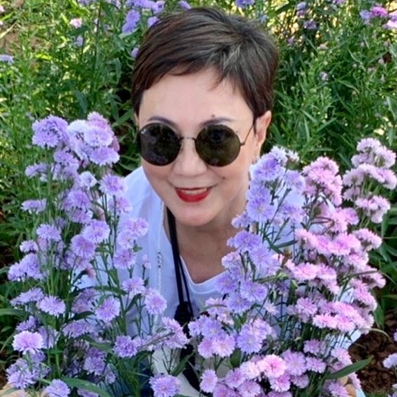 ตุ๊ก ดวงตา อวดภาพสมัยสาว ๆ พูดได้คำเดียว สวยมาก!!! ตุ๊ก ดวงตา อวดภาพสมัยสาว ๆ พูดได้คำเดียว สวยมาก!!!