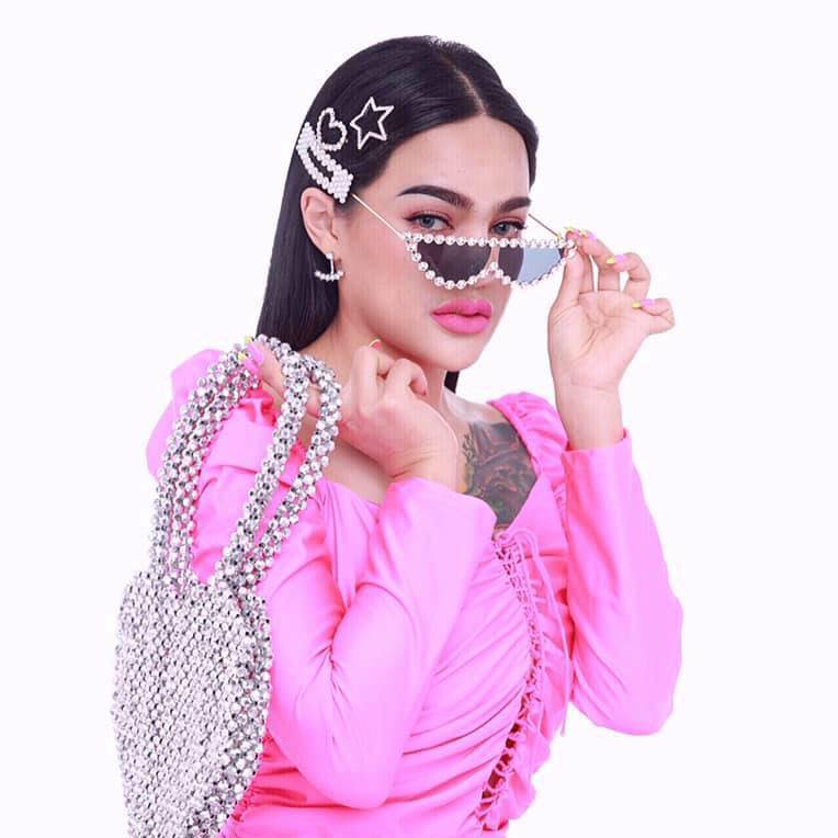 งานเข้า พิมรี่พาย หลังภาพวาดศิลปินชื่อดังโผล่ในเพลงใหม่ เจ้าของภาพเผย ไม่ได้ร่วมงานและไม่ได้ขายภาพนี้ งานเข้า พิมรี่พาย หลังภาพวาดศิลปินชื่อดังโผล่ในเพลงใหม่ เจ้าของภาพเผย ไม่ได้ร่วมงานและไม่ได้ขายภาพนี้