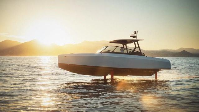 เรือไฮโดรฟอยล์ไฟฟ้าสัญชาติสวีเดนทำสถิติใหม่ แล่นไกล 778 กิโลเมตรในเวลา 24 ชั่วโมง เรือไฮโดรฟอยล์ไฟฟ้าสัญชาติสวีเดนทำสถิติใหม่ แล่นไกล 778 กิโลเมตรในเวลา 24 ชั่วโมง