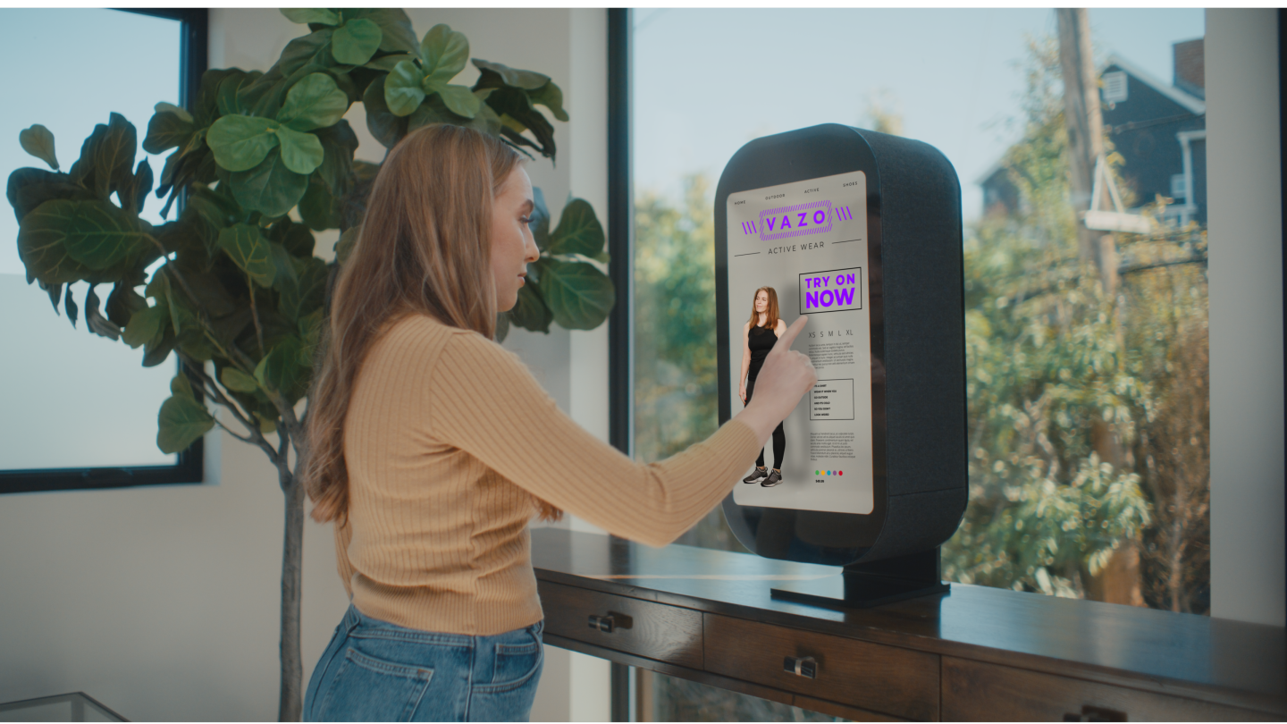 วิดีโอคอลล์หลบไป!! หลีกทางให้ Portl M เครื่องโฮโลแกรมในบ้าน พูดคุยกับเพื่อนแบบ 3D