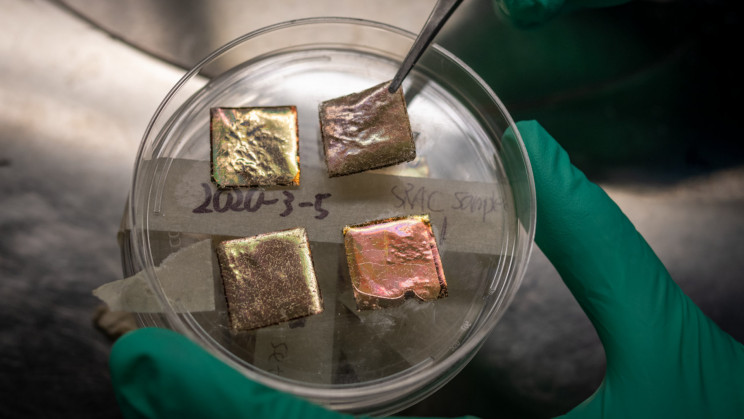 สารเคลือบหลังคาแบบใหม่ ช่วยให้บ้านอบอุ่นในฤดูหนาวและเย็นสบายในฤดูร้อน