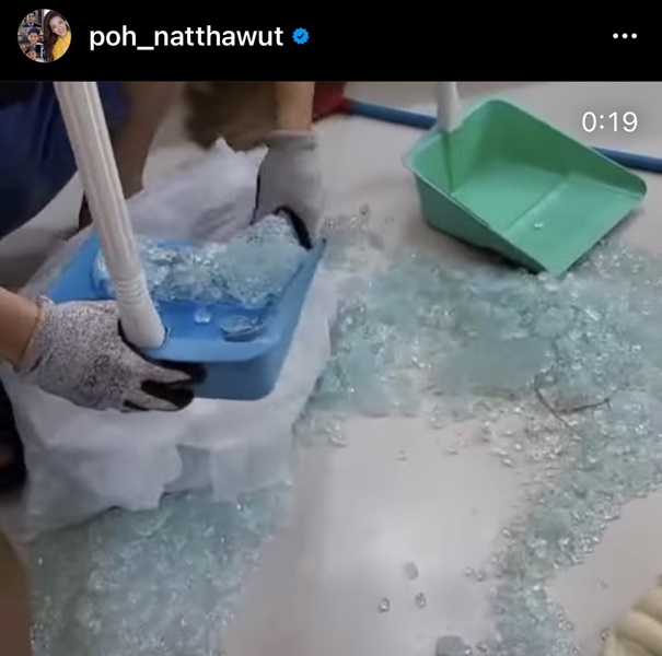 ป๋อ ณัฐวุฒิ กระจกห้องน้ำหล่นใส่หัว หลังลงมือซ่อมเอง โชคดีที่ปลอดภัย