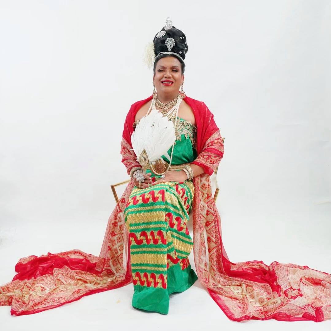 แม่หญิงลีเผยชีวิตเปลี่ยนไปมากหลังได้เล่นหนัง แต่ก็ขอติดดินเหมือนเดิม แม่หญิงลีเผยชีวิตเปลี่ยนไปมากหลังได้เล่นหนัง แต่ก็ขอติดดินเหมือนเดิม