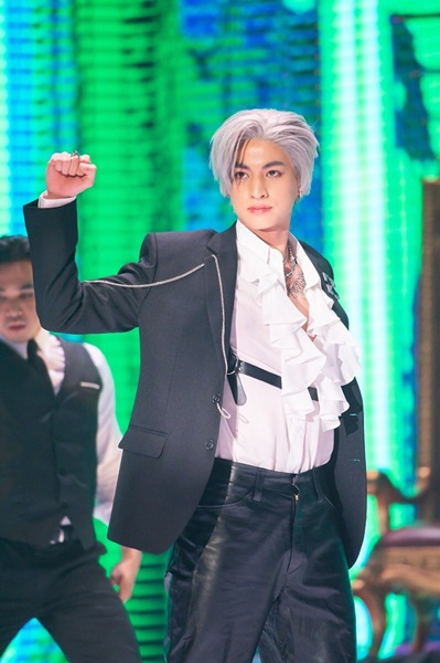 แฟนทั่วโลกสุดฟิน กลัฟ จัดเต็มคอนเสิร์ตออนไลน์ แฟนทั่วโลกสุดฟิน กลัฟ จัดเต็มคอนเสิร์ตออนไลน์