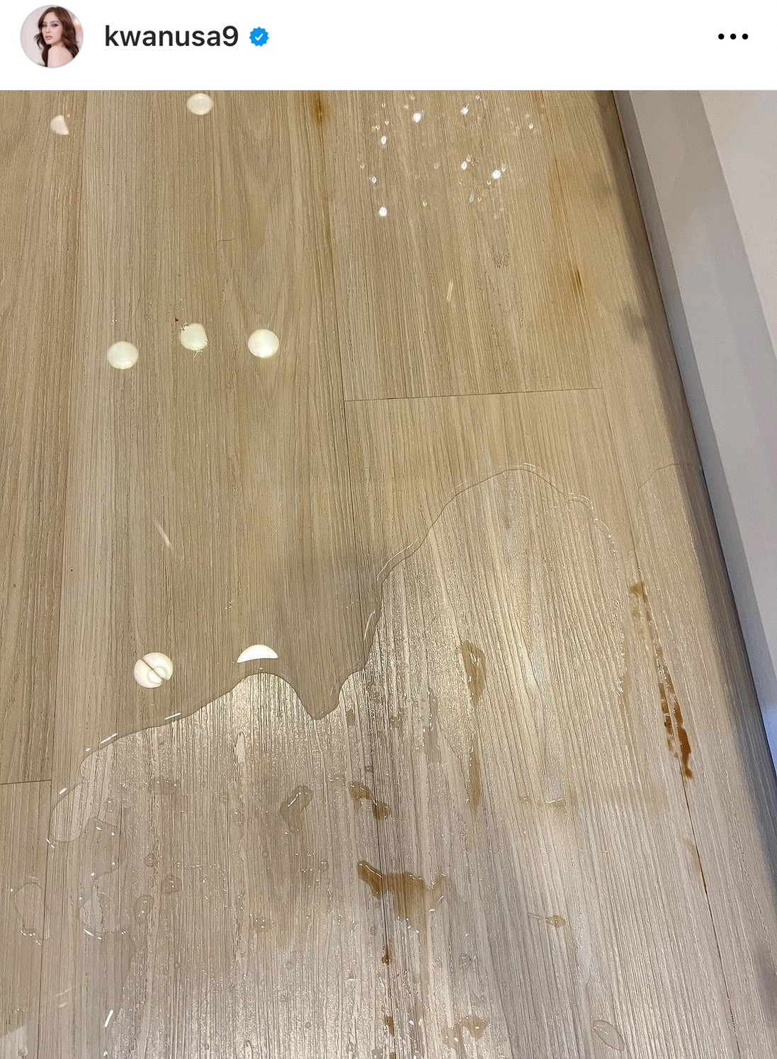 แทบทรุด! ขวัญ อุษามณี เจอน้ำท่วมห้อง ไม่ทราบสาเหตุ 