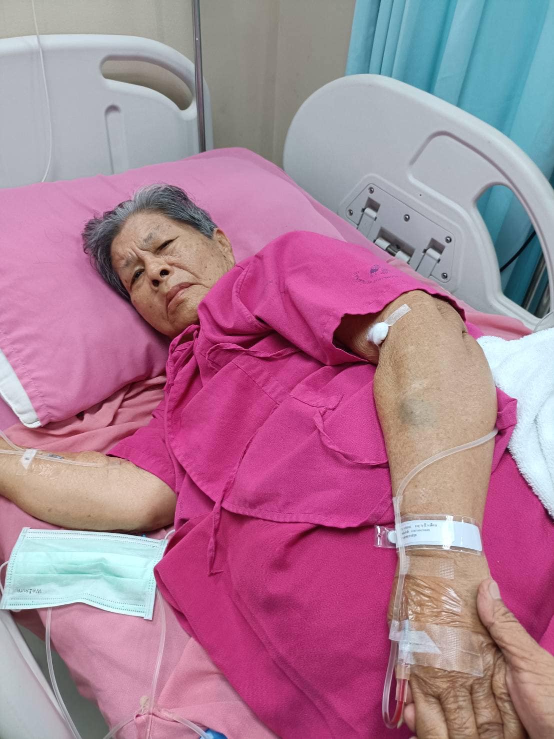 ป้าเขียด นภาพร เข้ารับการผ่าตัดด่วน!!