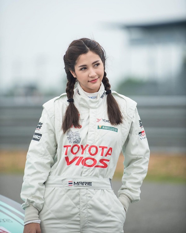 ปังปอนด์ อัครวุฒิ ตื่นเต้นใกล้ลงสนามแข่งรถกับ มารี (มีคลิป) ปังปอนด์ อัครวุฒิ ตื่นเต้นใกล้ลงสนามแข่งรถกับ มารี (มีคลิป)