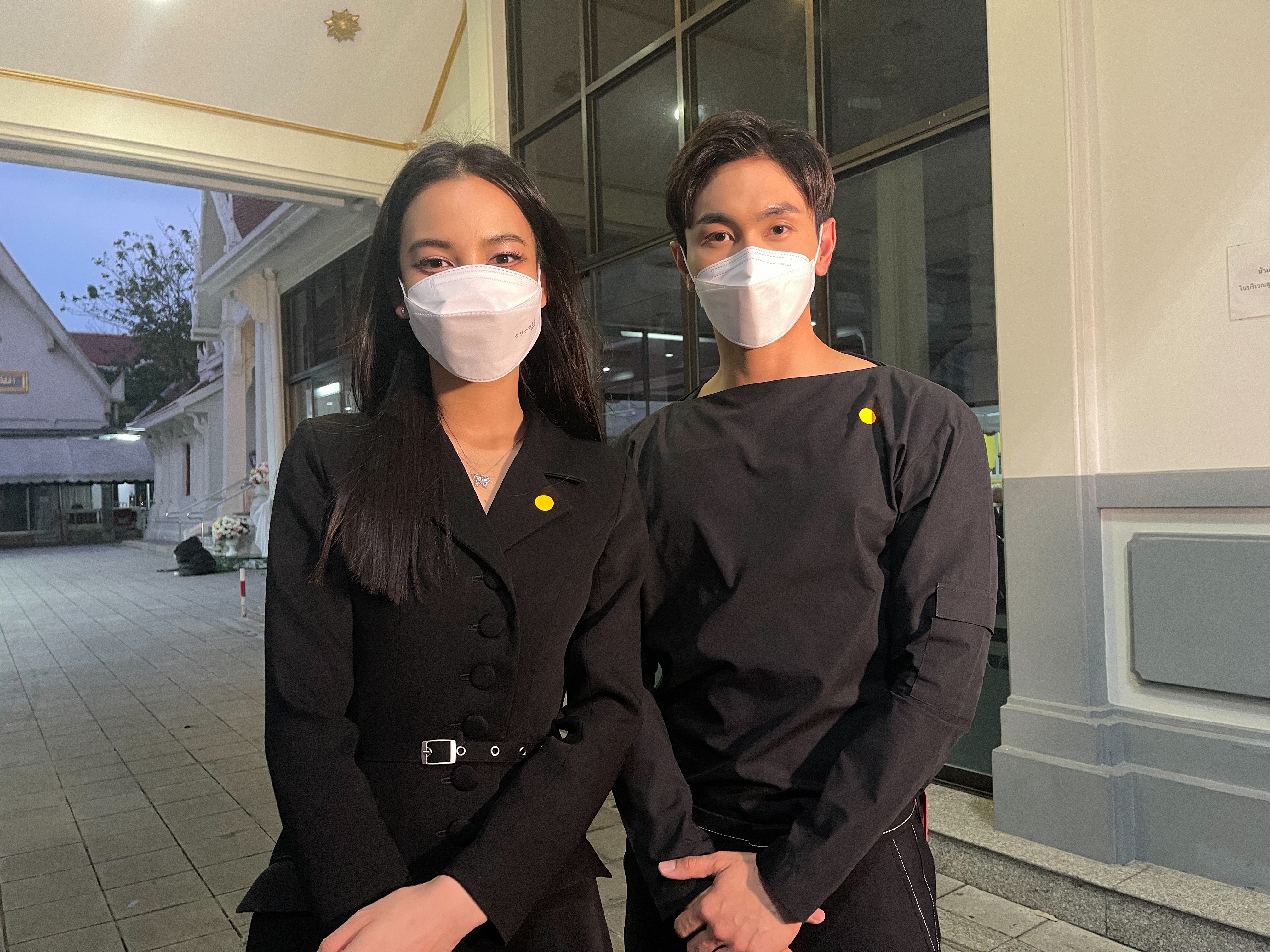 ไก่ วรายุฑ เผย ต้อย เศรษฐา ยังอยู่ในหัวใจ คนบันเทิง ร่วมสวดพระอภิธรรมคืนที่ 2 ไก่ วรายุฑ เผย ต้อย เศรษฐา ยังอยู่ในหัวใจ คนบันเทิง ร่วมสวดพระอภิธรรมคืนที่ 2