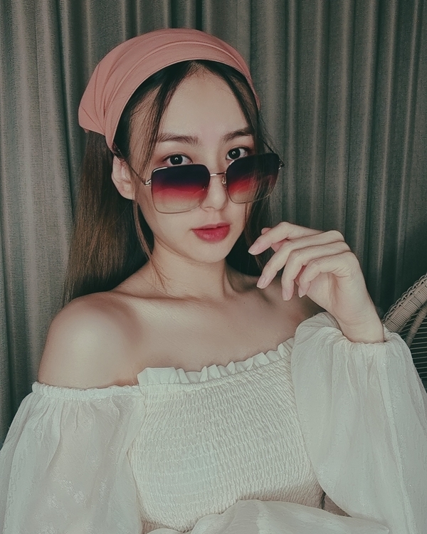 เซอร์ไพรส์!! เชอรีน น้องสาวนิชคุณ ประกาศแต่งงานหนุ่มนอกวงการ เซอร์ไพรส์!! เชอรีน น้องสาวนิชคุณ ประกาศแต่งงานหนุ่มนอกวงการ