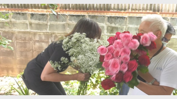 ซ้อนุช ทำเซอร์ไพรส์ แสดงความยินดี อาตู่ นพพล เป็นศิลปินแห่งชาติ  (มีคลิป)