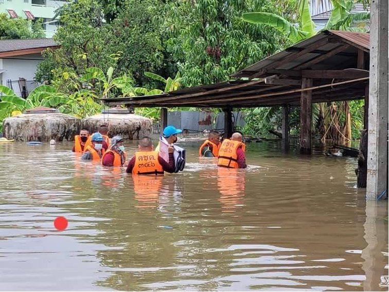 “เหนืออ่วม ฝนตกหนัก-น้ำท่วม เตือนเฝ้าระวังถึง 23 พ.ค.” “เหนืออ่วม ฝนตกหนัก-น้ำท่วม เตือนเฝ้าระวังถึง 23 พ.ค.”