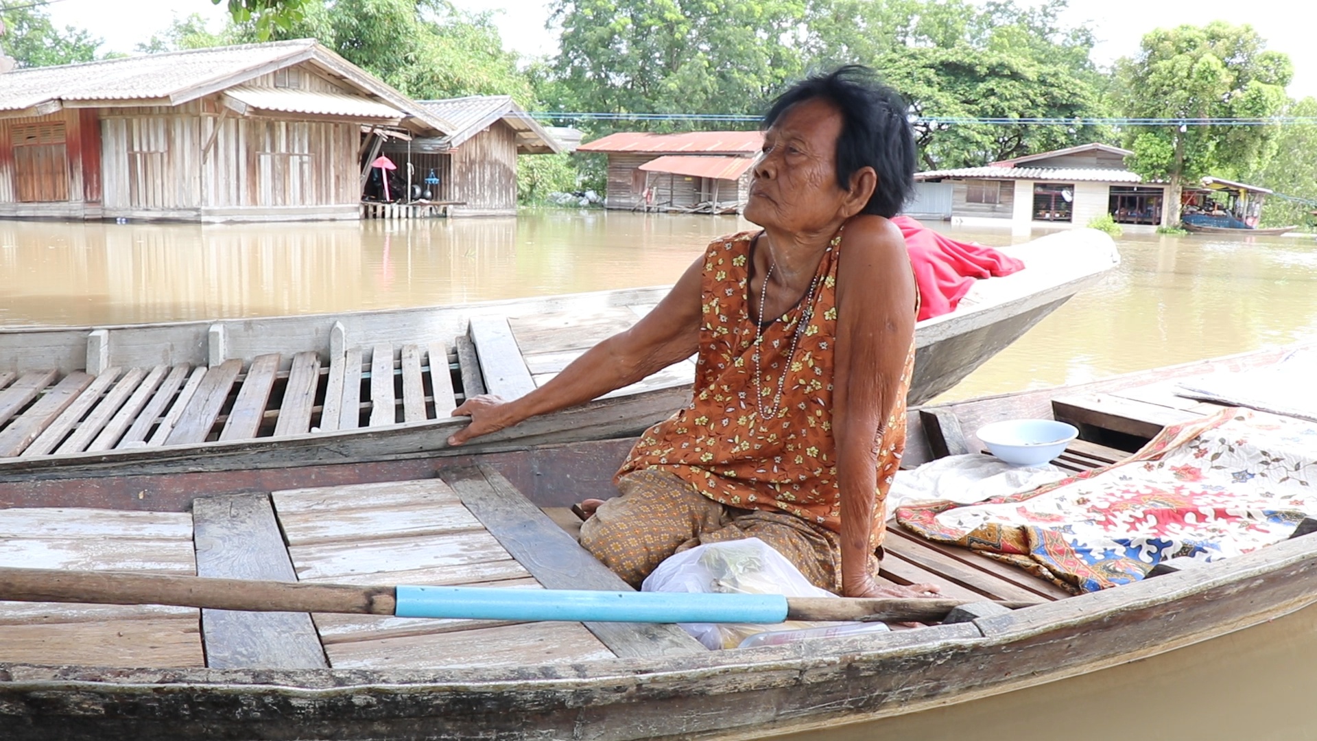 สถานการณ์น้ำท่วมอยุธยา 10 อำเภอ กว่า 31,000 ครัวเรือนเดือดร้อนหนัก