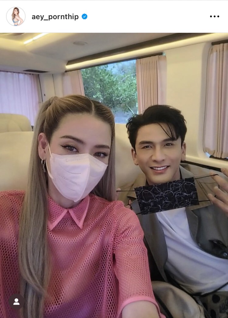 ป๋อ-เอ๋ ซึ้งจนน้ำตาแตก เมื่อลูกชายขึ้นร้องเพลงบนเวทีโรงเรียน 