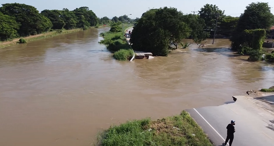 เขื่อนเจ้าพระยา ลดการระบายน้ำ-เร่งซ่อมแซมคันคลองมหาราช