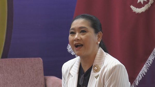 “ปุ้ย ปิยาภรณ์” เอาจริง ยื่นเอกสารดำเนินคดีเกรียนคีย์บอร์ดแล้ว   (มีคลิป)