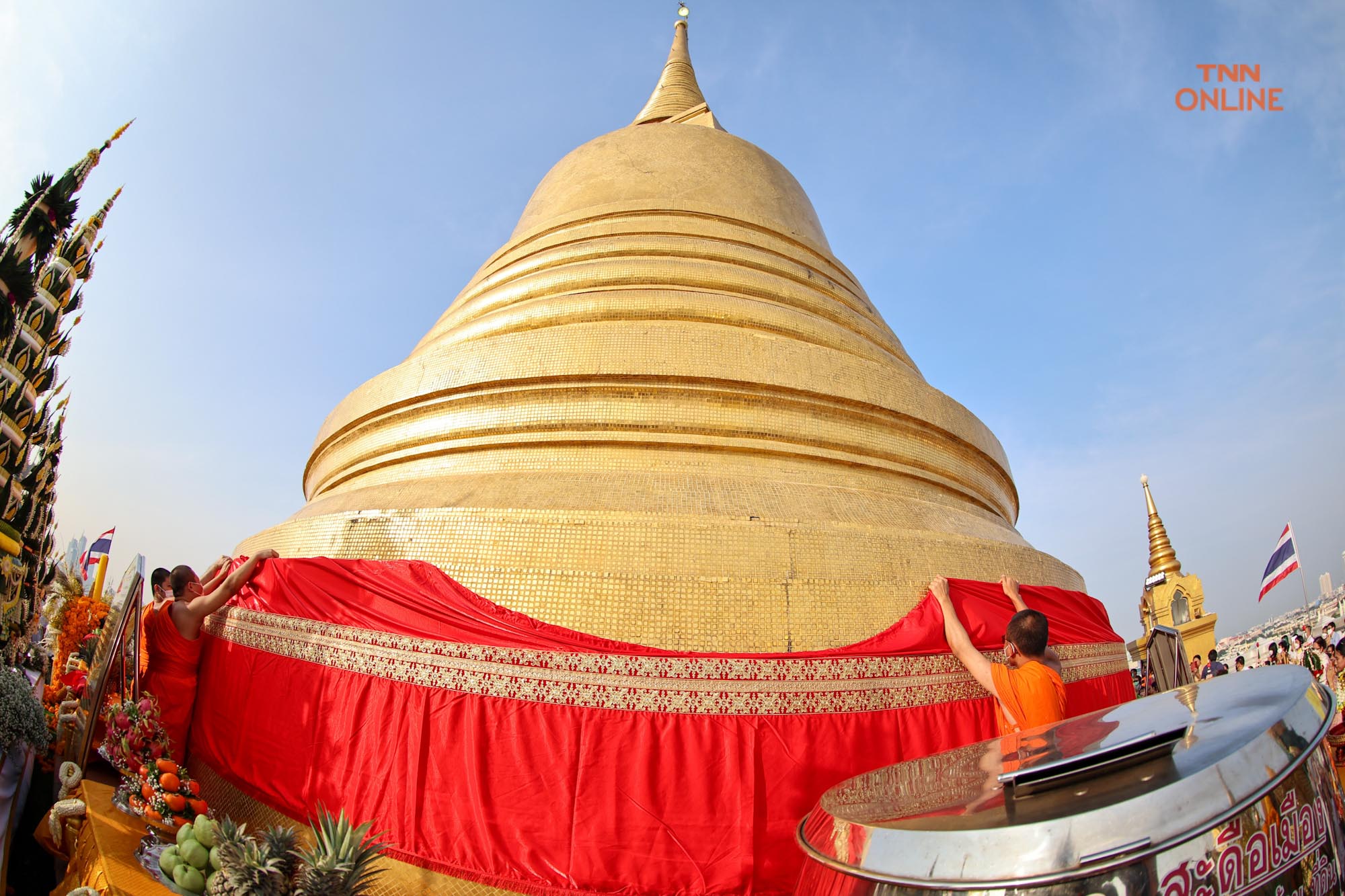 “ห่มผ้าแดงภูเขาทอง” ปชช.ร่วมพิธีเสริมสิริมงคล “ห่มผ้าแดงภูเขาทอง” ปชช.ร่วมพิธีเสริมสิริมงคล