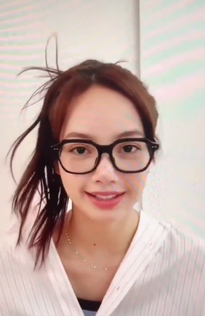 บลิงค์ไทยปริ่ม!! 'ลิซ่า' ไลฟ์สดเดี่ยวไหว้ขอบคุณ แถมได้จารึกชื่อสู่ Asian Hall of Fame บลิงค์ไทยปริ่ม!! 'ลิซ่า' ไลฟ์สดเดี่ยวไหว้ขอบคุณ แถมได้จารึกชื่อสู่ Asian Hall of Fame