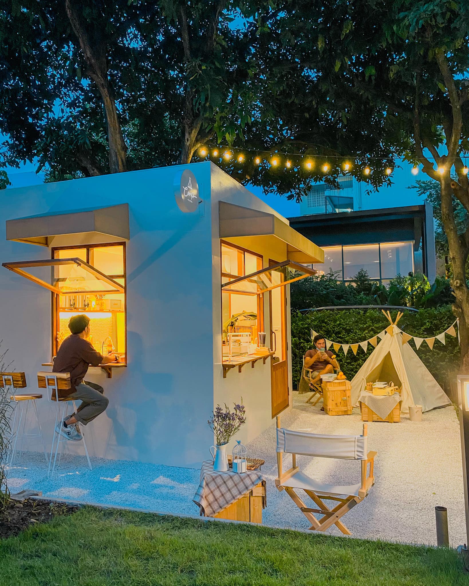 10 คาเฟ่ถ่ายรูปสวยย่านอารีย์ ขนมอร่อย บรรยากาศฟินเว่อร์