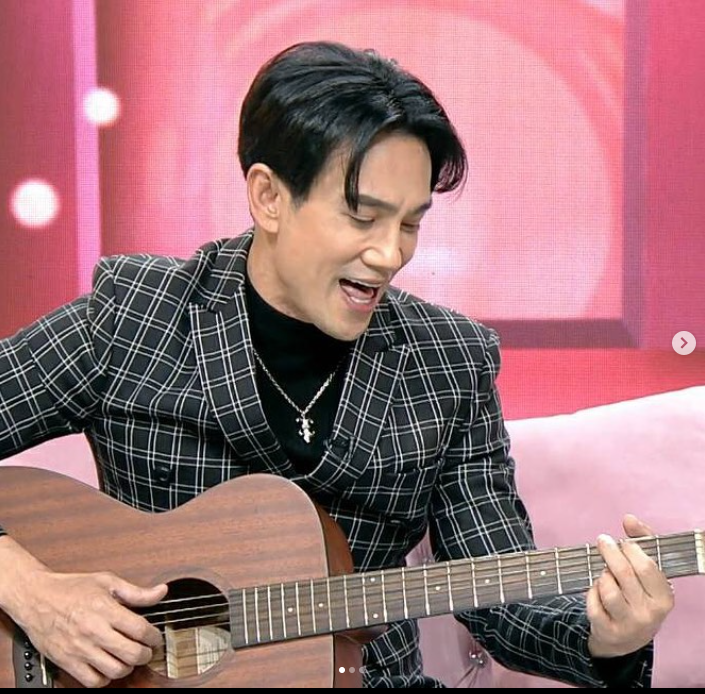 “ต๊ะ” ยื่นประกัน 75,000 / “แอนนา” ชี้แจงไม่ได้หนีคดี (มีคลิป) “ต๊ะ” ยื่นประกัน 75,000 / “แอนนา” ชี้แจงไม่ได้หนีคดี (มีคลิป)