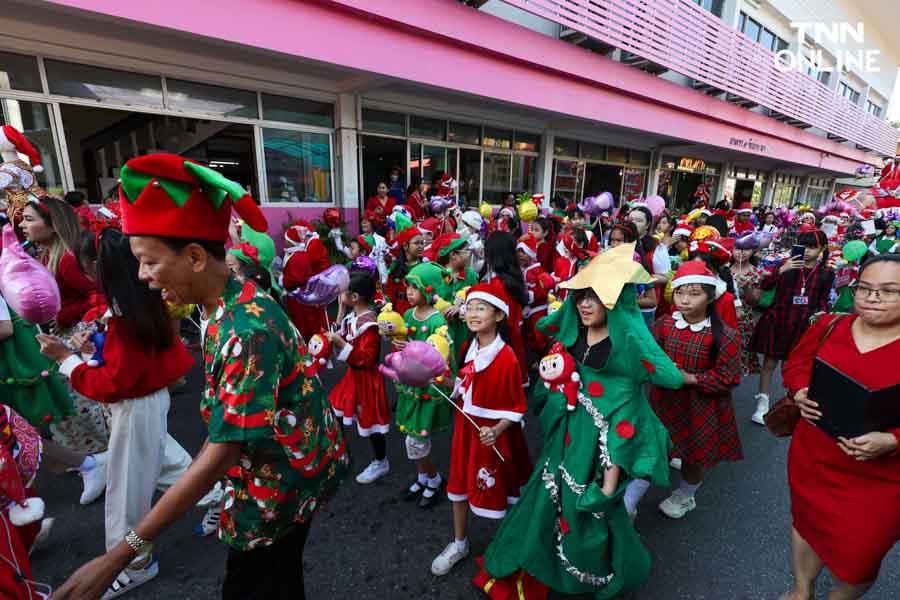 ช้างแปลงโฉมซานตาคลอส มอบความสุขในเทศกาลคริสต์มาส