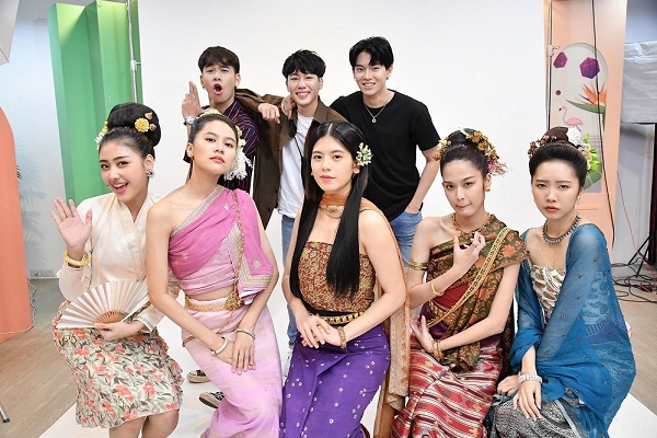 ปูเป้ BNK48 อัปเดตความคืบหน้า ภาพยนตร์ผ้าผีบอก ใกล้ได้ชมแล้ว (มีคลิป) ปูเป้ BNK48 อัปเดตความคืบหน้า ภาพยนตร์ผ้าผีบอก ใกล้ได้ชมแล้ว (มีคลิป)